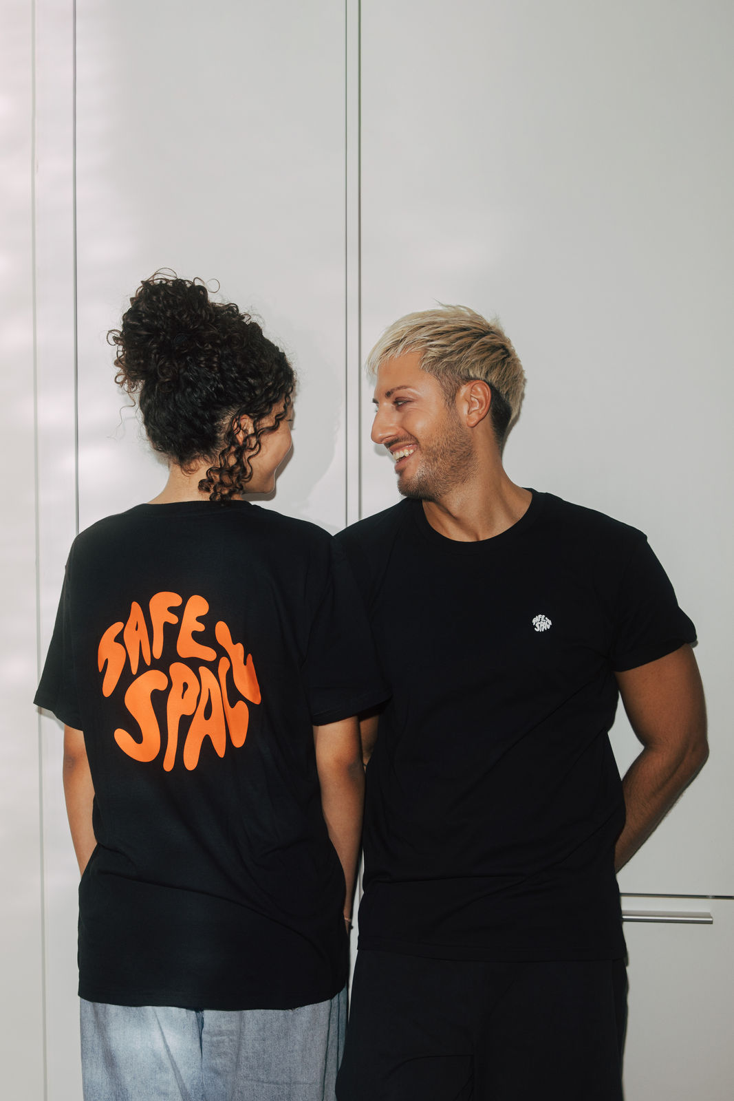 T-Shirt "Mission SafeSpace" black/orange