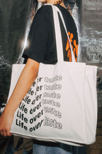 Shopper "Life over taste"