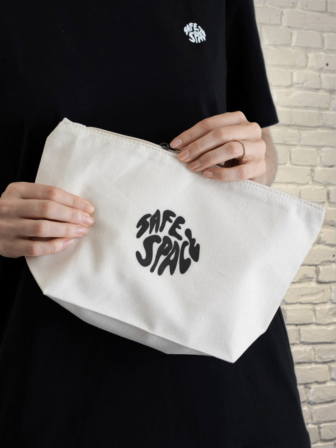 Kosmetiktasche "Mission SafeSpace" big