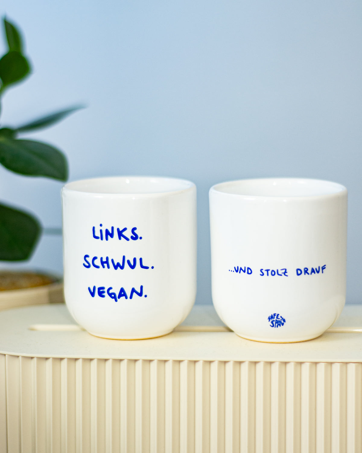 Tasse "Links, Schwul, Vegan und stolz drauf"