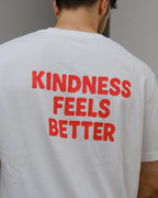 T-Shirt "Kindness feels better" white